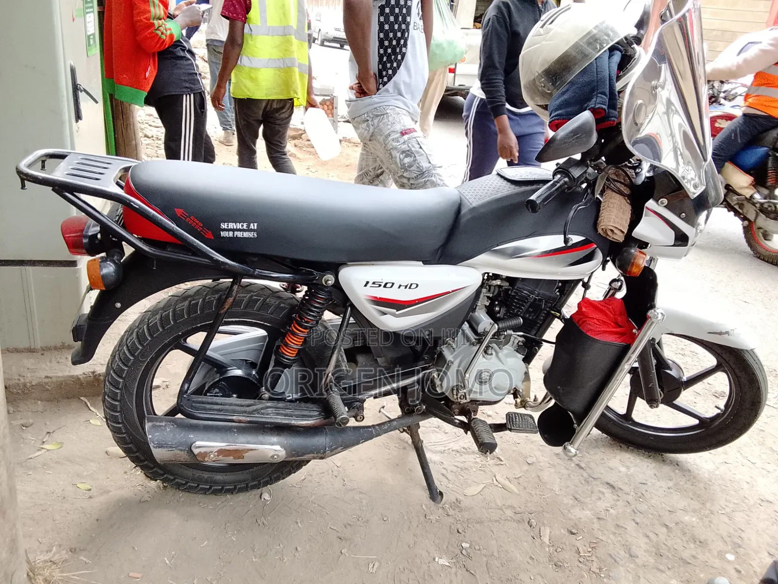 Bajaj Boxer 2024 White