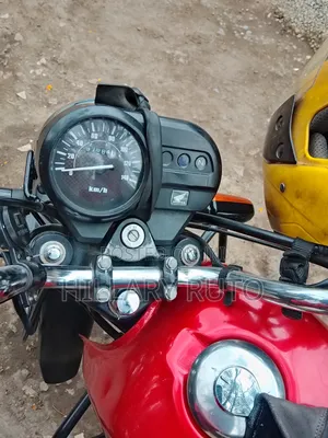 Honda CB 2024 Red