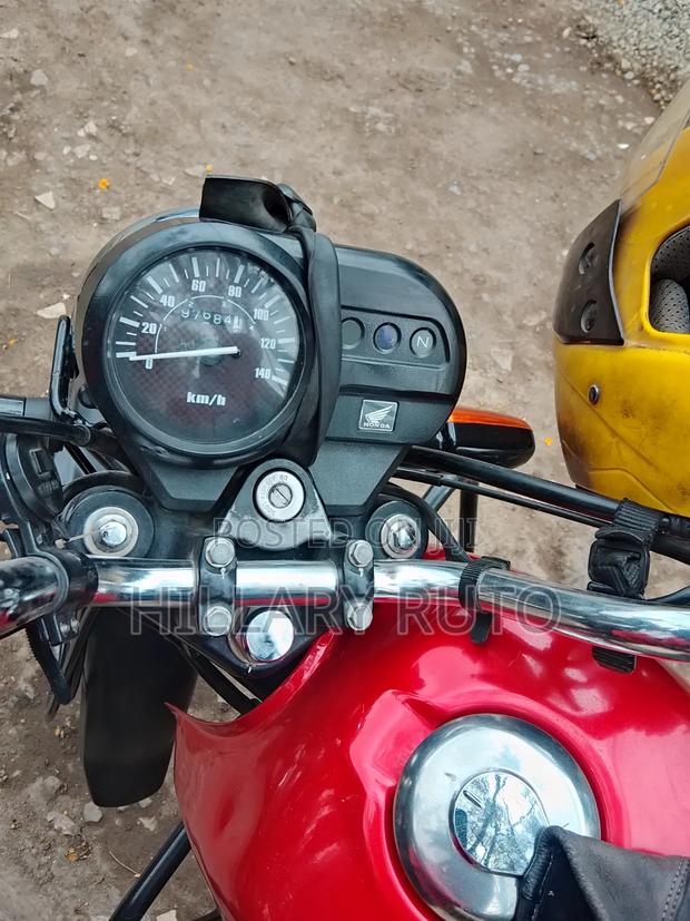 Honda CB 2024 Red - main view