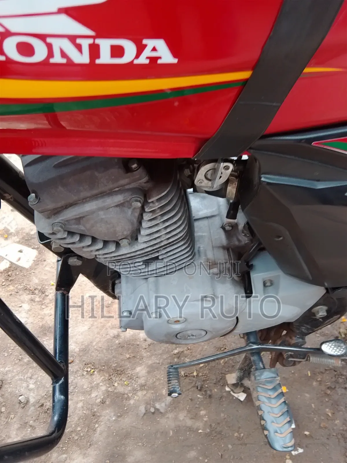Honda CB 2024 Red