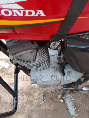 Honda CB 2024 Red