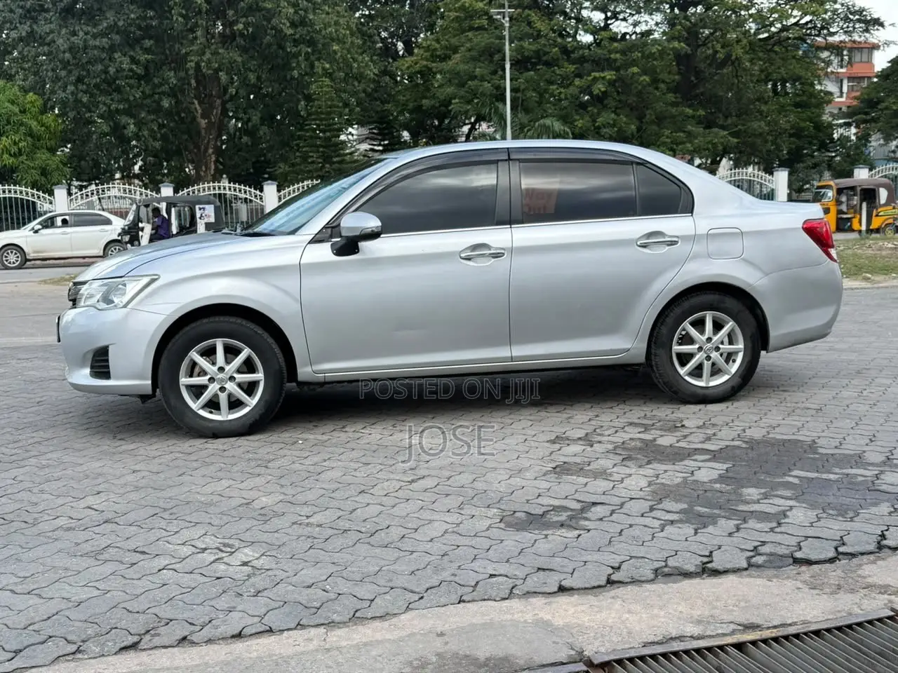 Toyota Axio 2014 Silver
