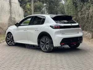 Peugeot 208 2021 White