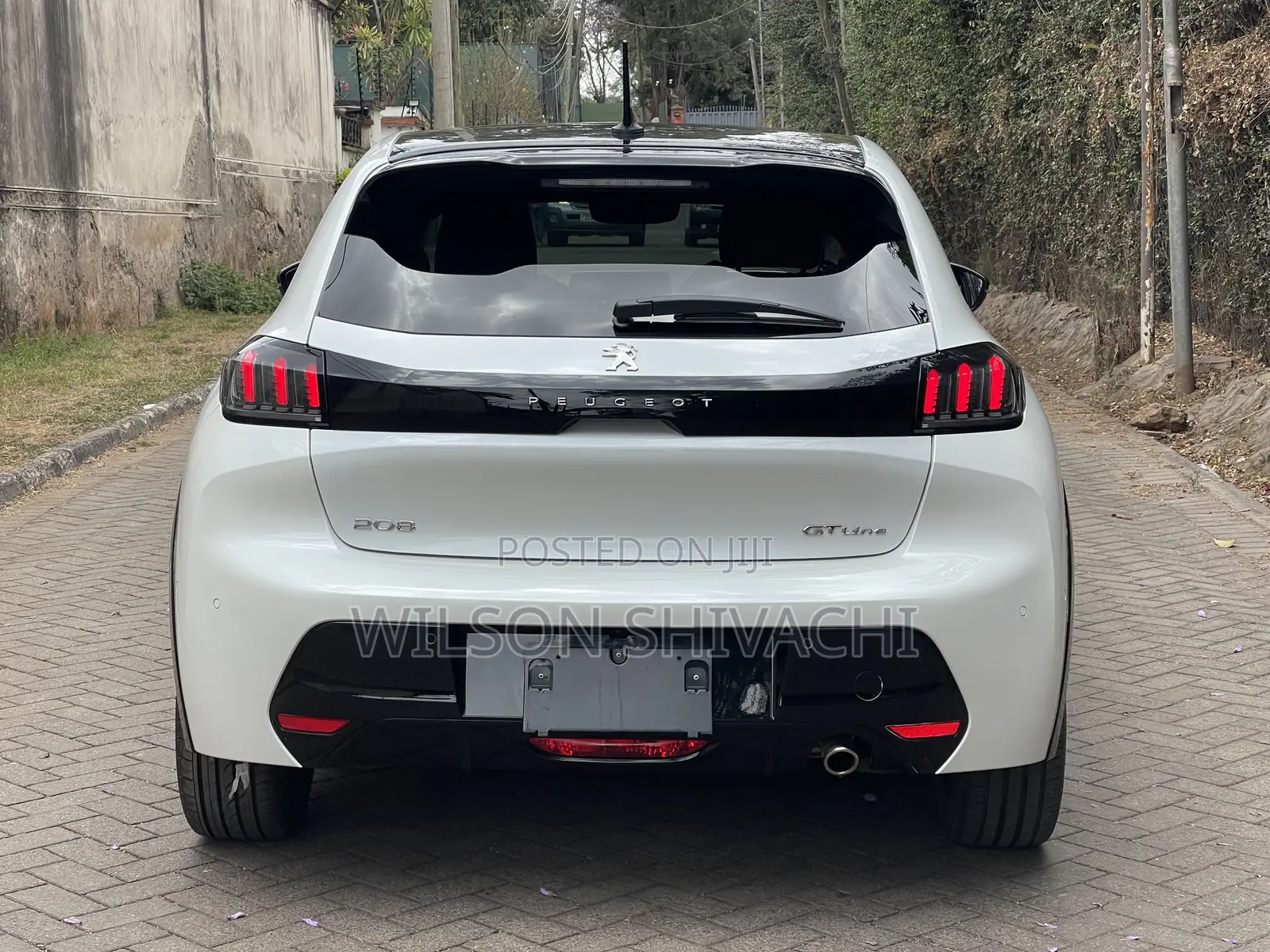 Peugeot 208 2021 White