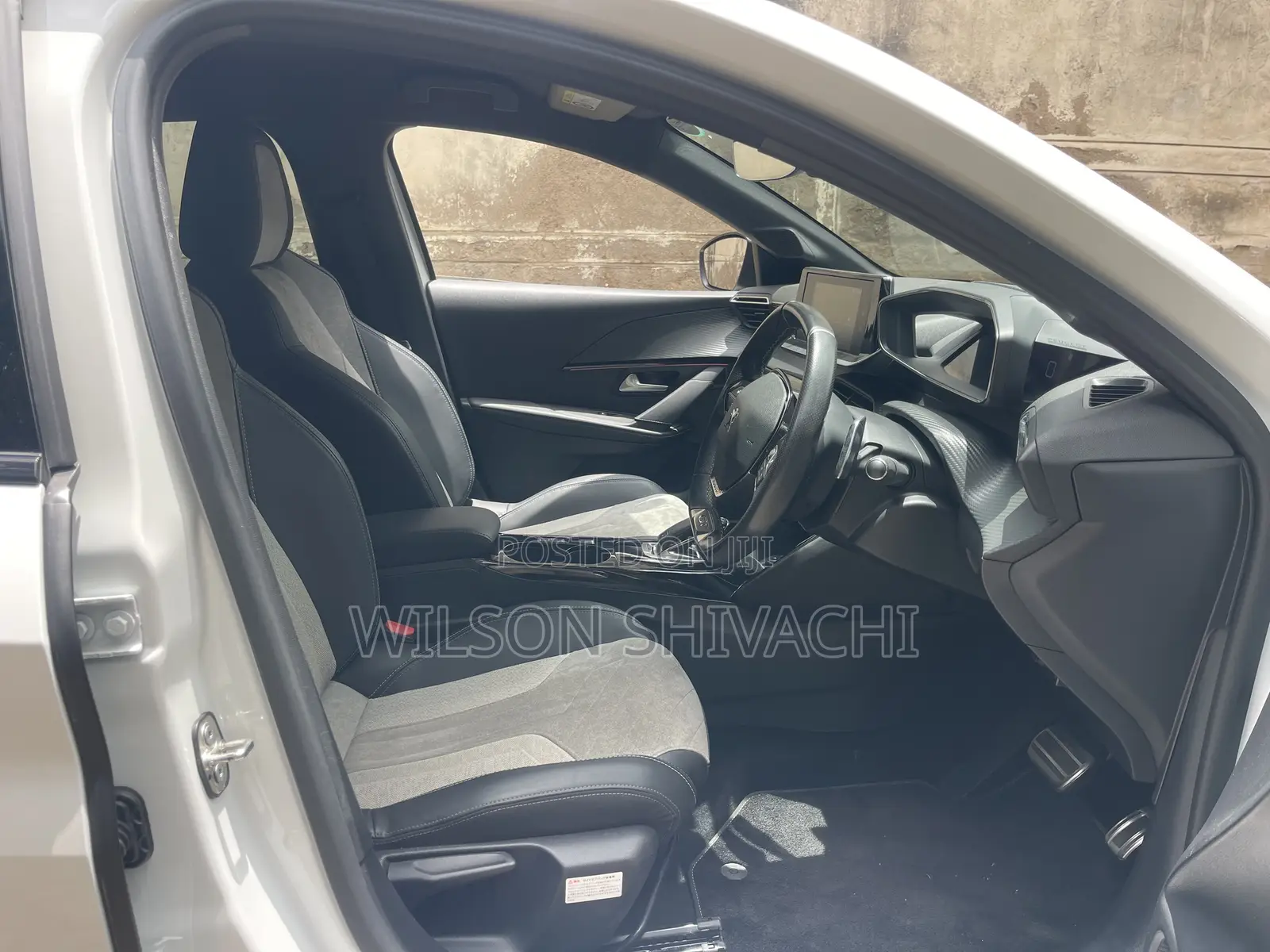 Peugeot 208 2021 White