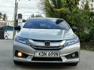 Honda Grace 2016 Silver