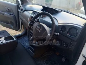 Toyota bB 2011 White