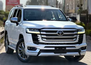 Toyota Land Cruiser 2022 White