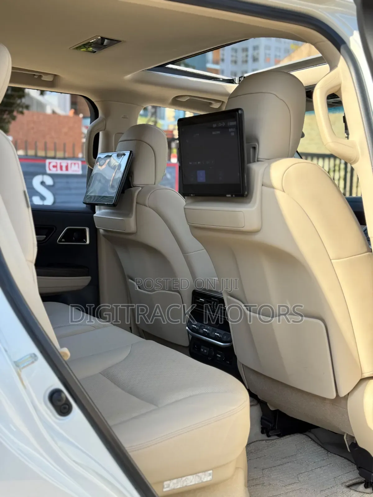 Toyota Land Cruiser 2022 White
