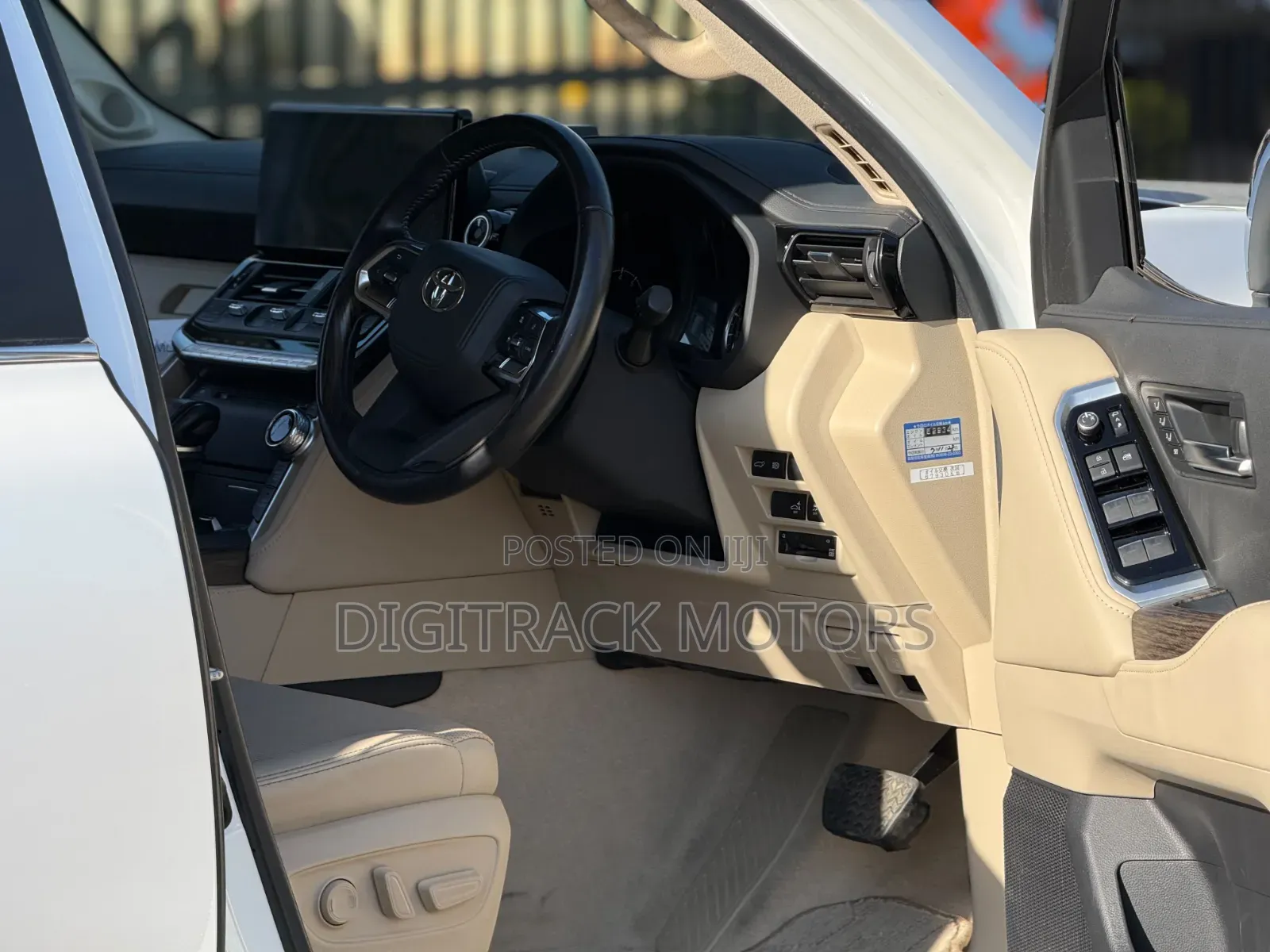 Toyota Land Cruiser 2022 White