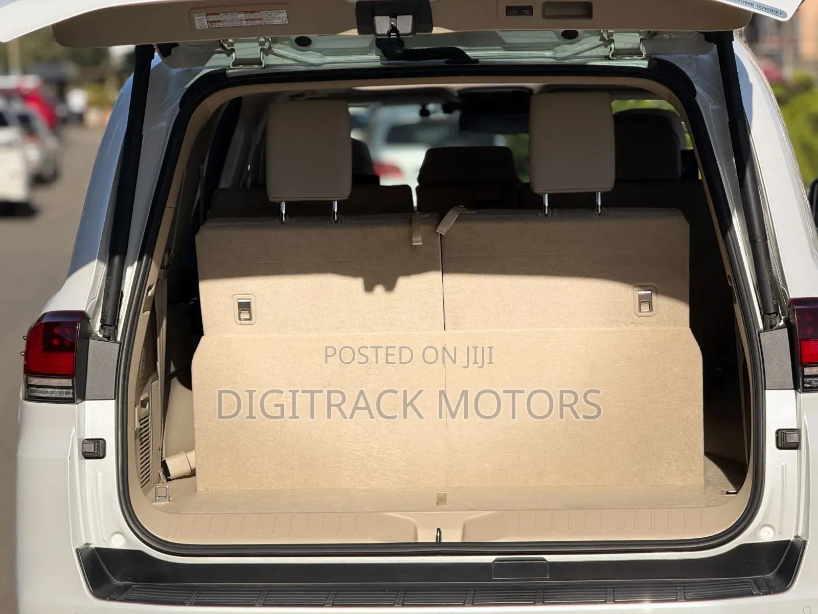 Toyota Land Cruiser 2022 White