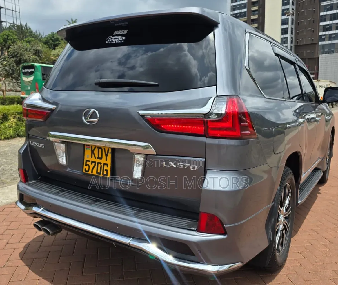 Lexus LX 2016