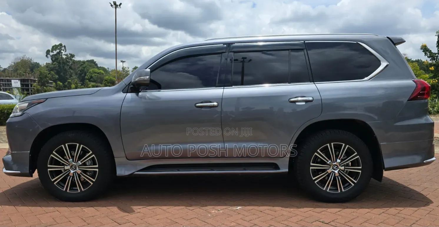 Lexus LX 2016