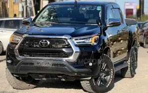 Toyota Hilux 2021 Black