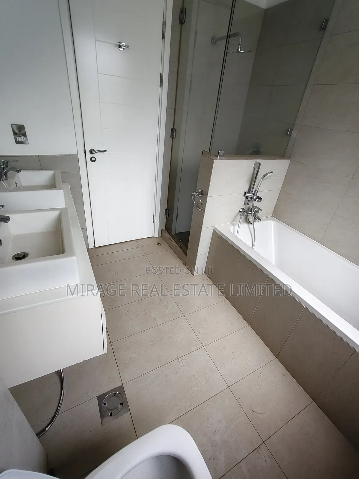 3bdrm Apartment in Roysambu for rent