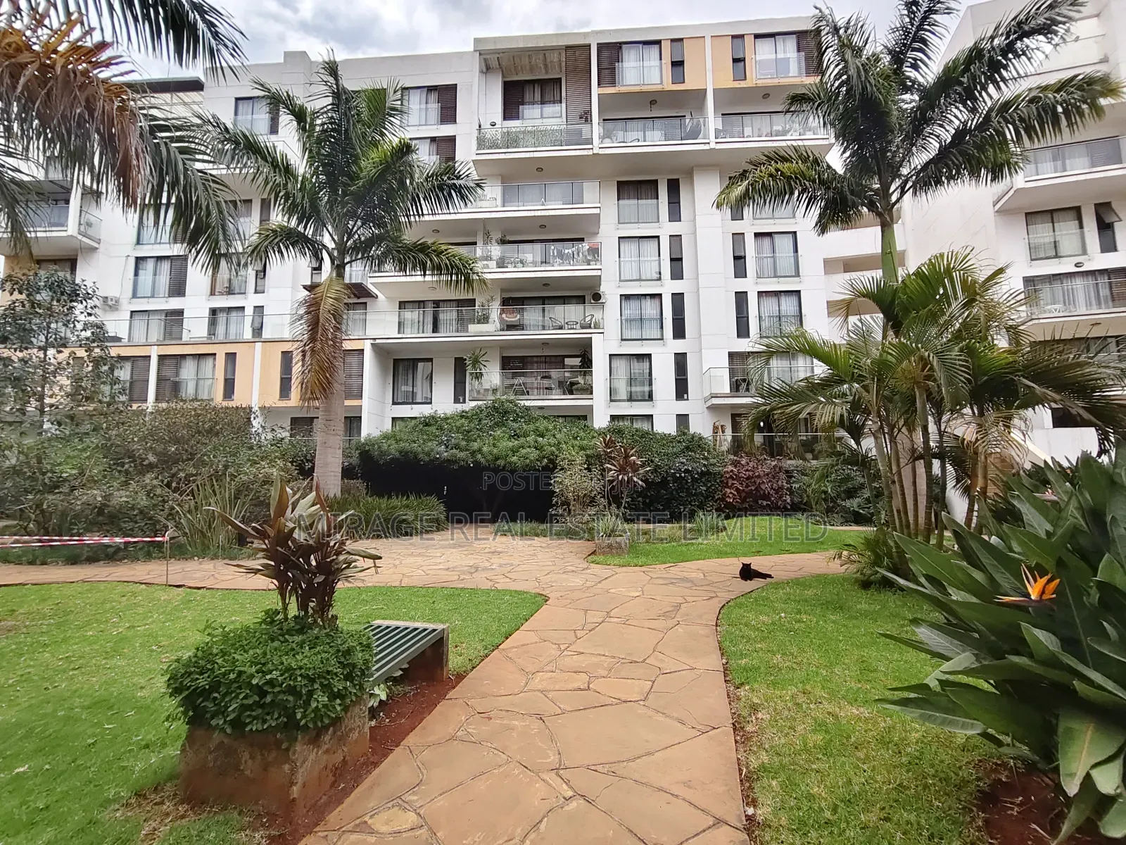 3bdrm Apartment in Roysambu for rent