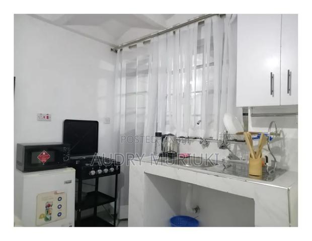 Modern Studio Airbnb TRM Drive Roysambu - thumbnail 3