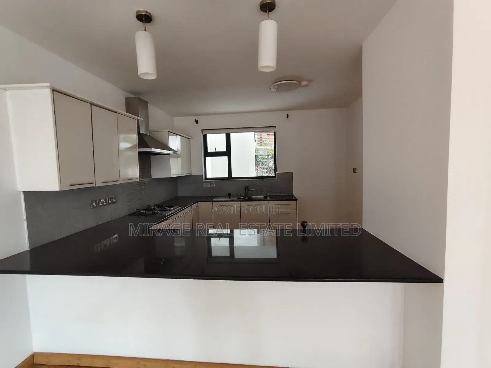3bdrm Apartment in Roysambu for rent
