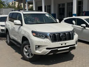 Toyota Land Cruiser Prado 2019 White