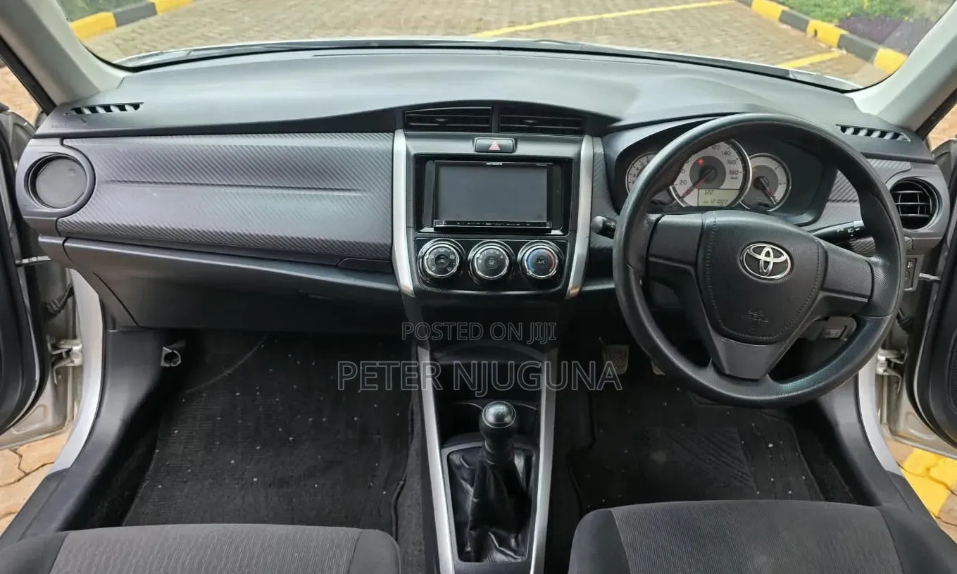 Toyota Corolla Fielder 2014 Silver