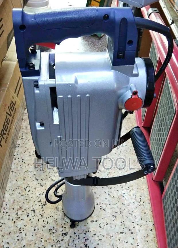 Demolition Breaker 1450 Watts/Freevel Demolition Breaker