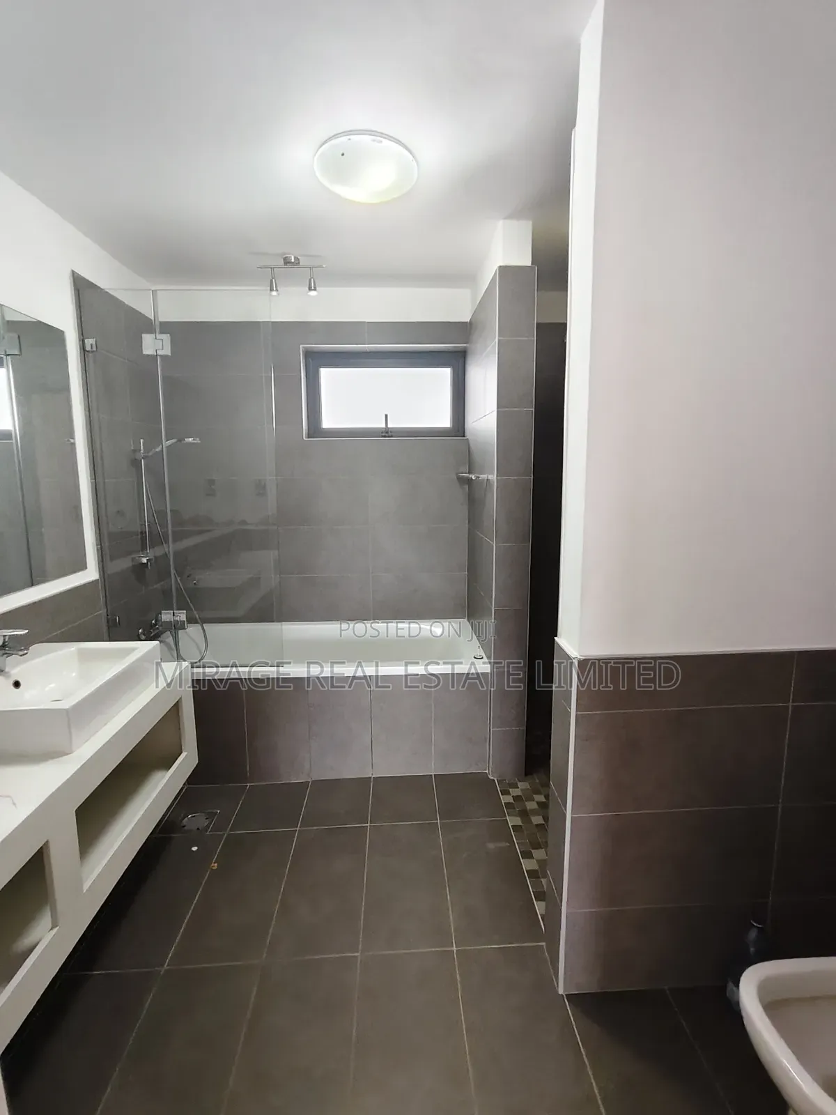 3bdrm Duplex in Roysambu for rent