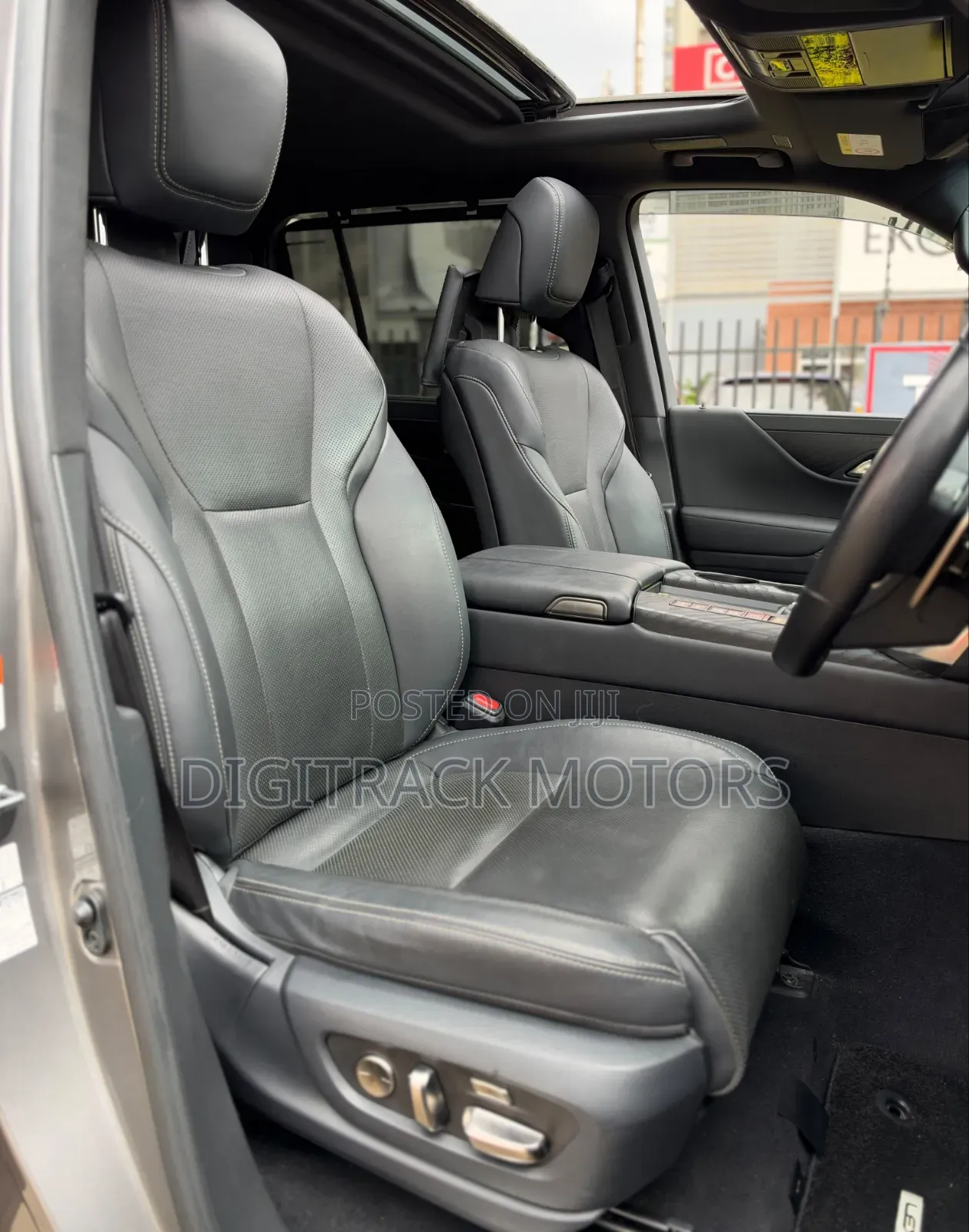 Lexus LX 2022