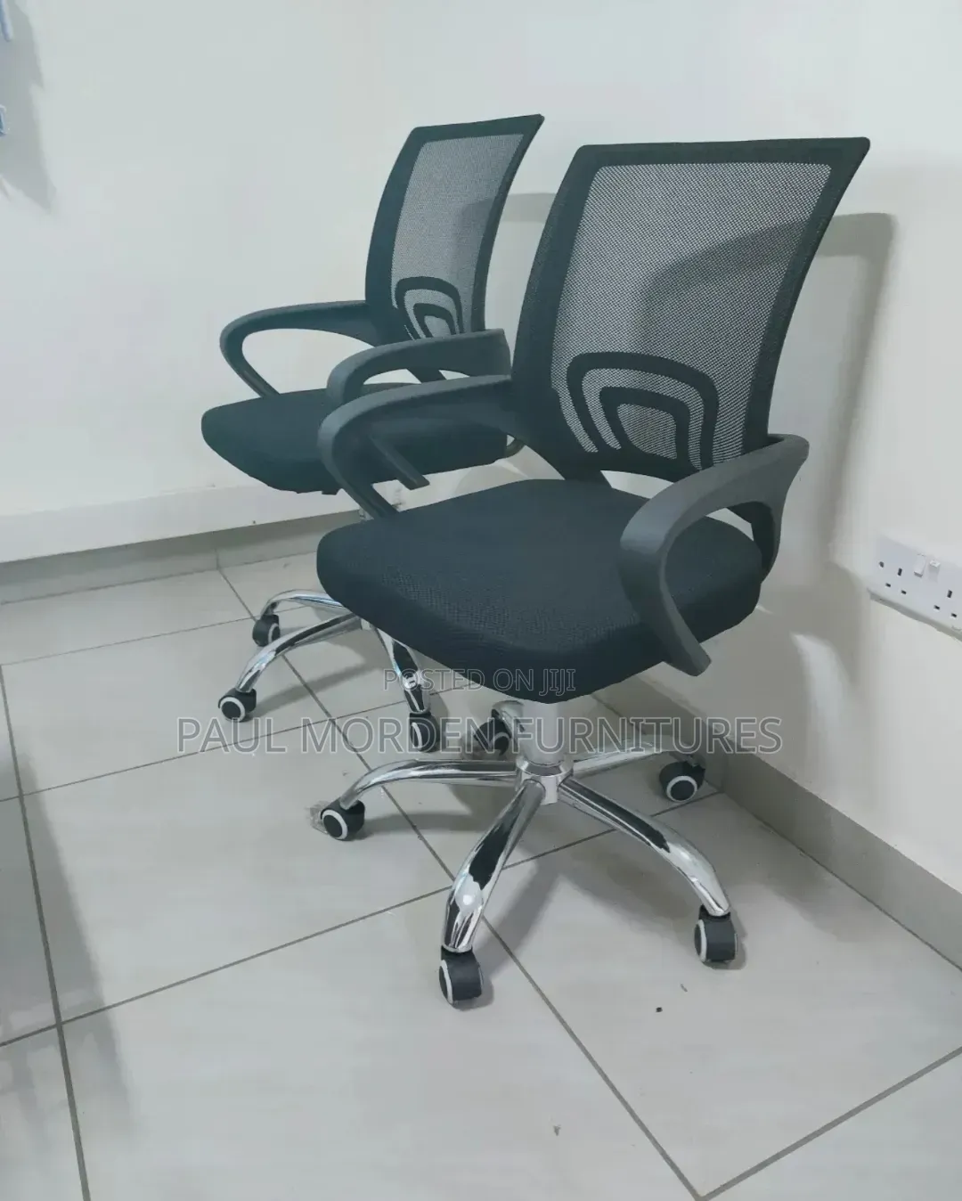 Brand New Black Adjustable Mesh Office Chair