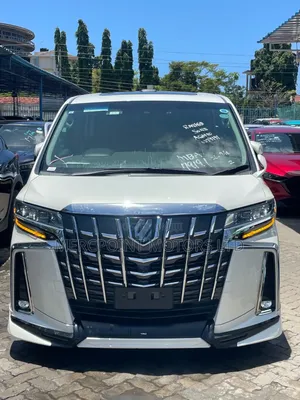Toyota Alphard 2019 Off white