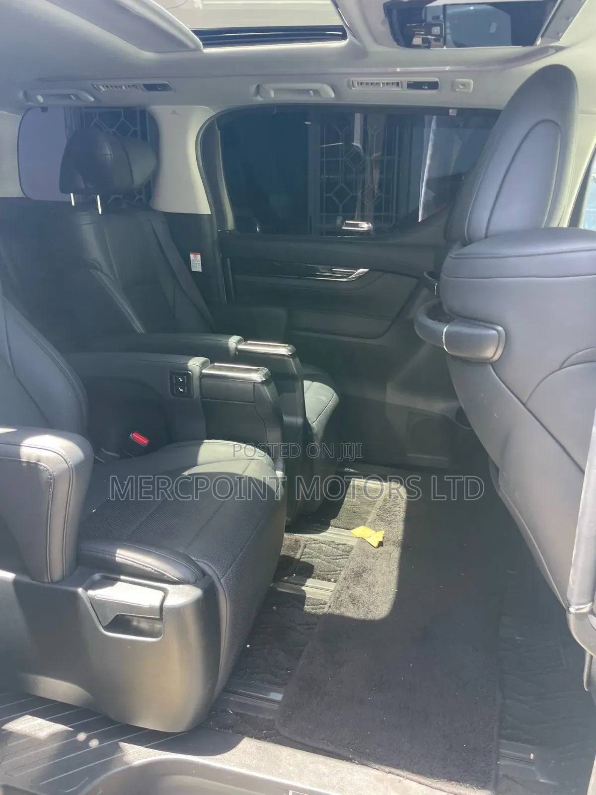 Toyota Alphard 2019 Off white