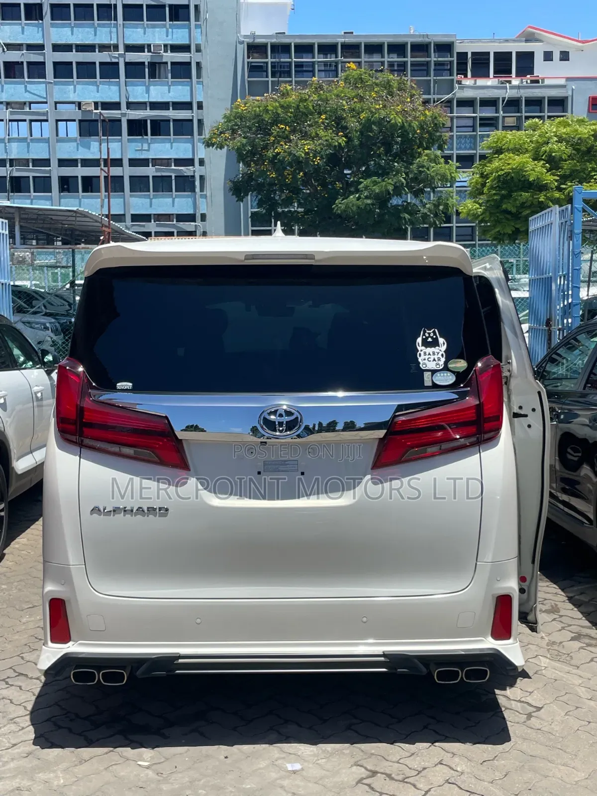 Toyota Alphard 2019 Off white