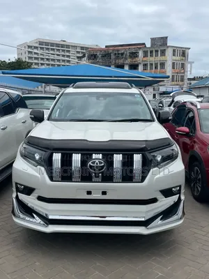 Toyota Land Cruiser Prado 2023 Off white