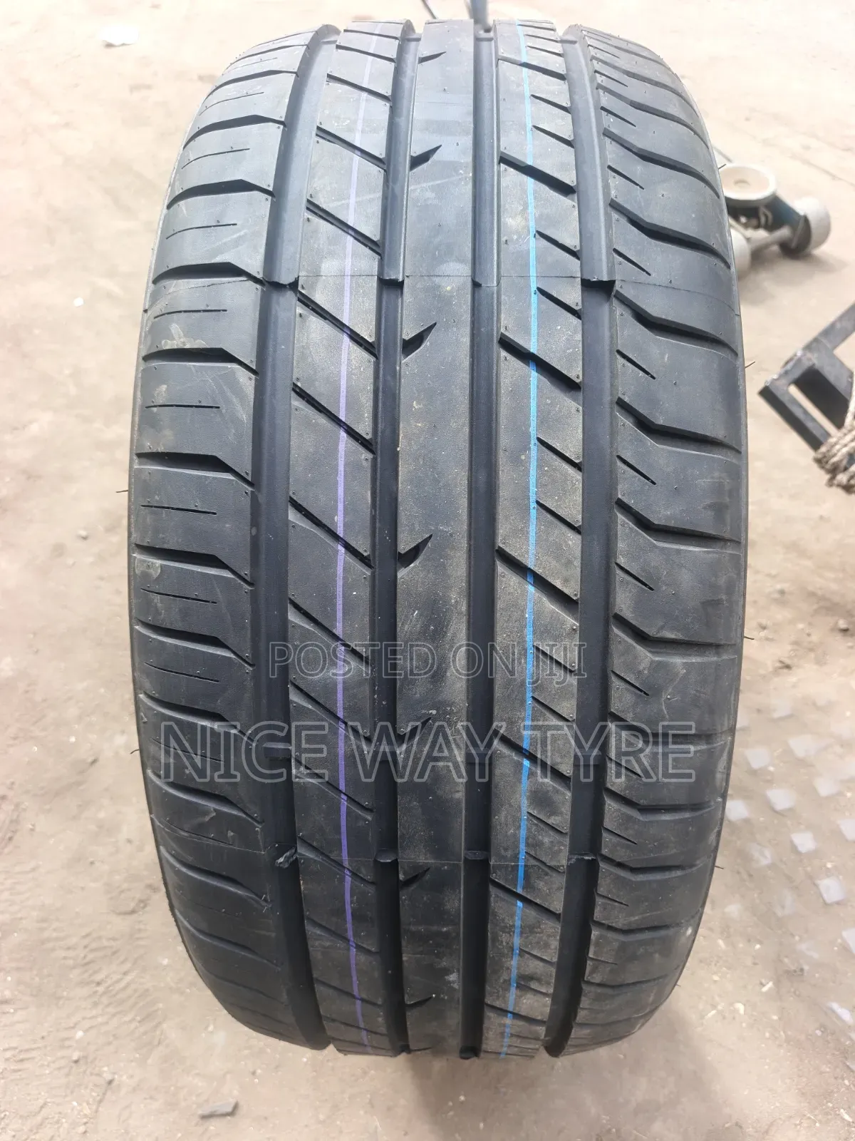 285/40r22 Bearway