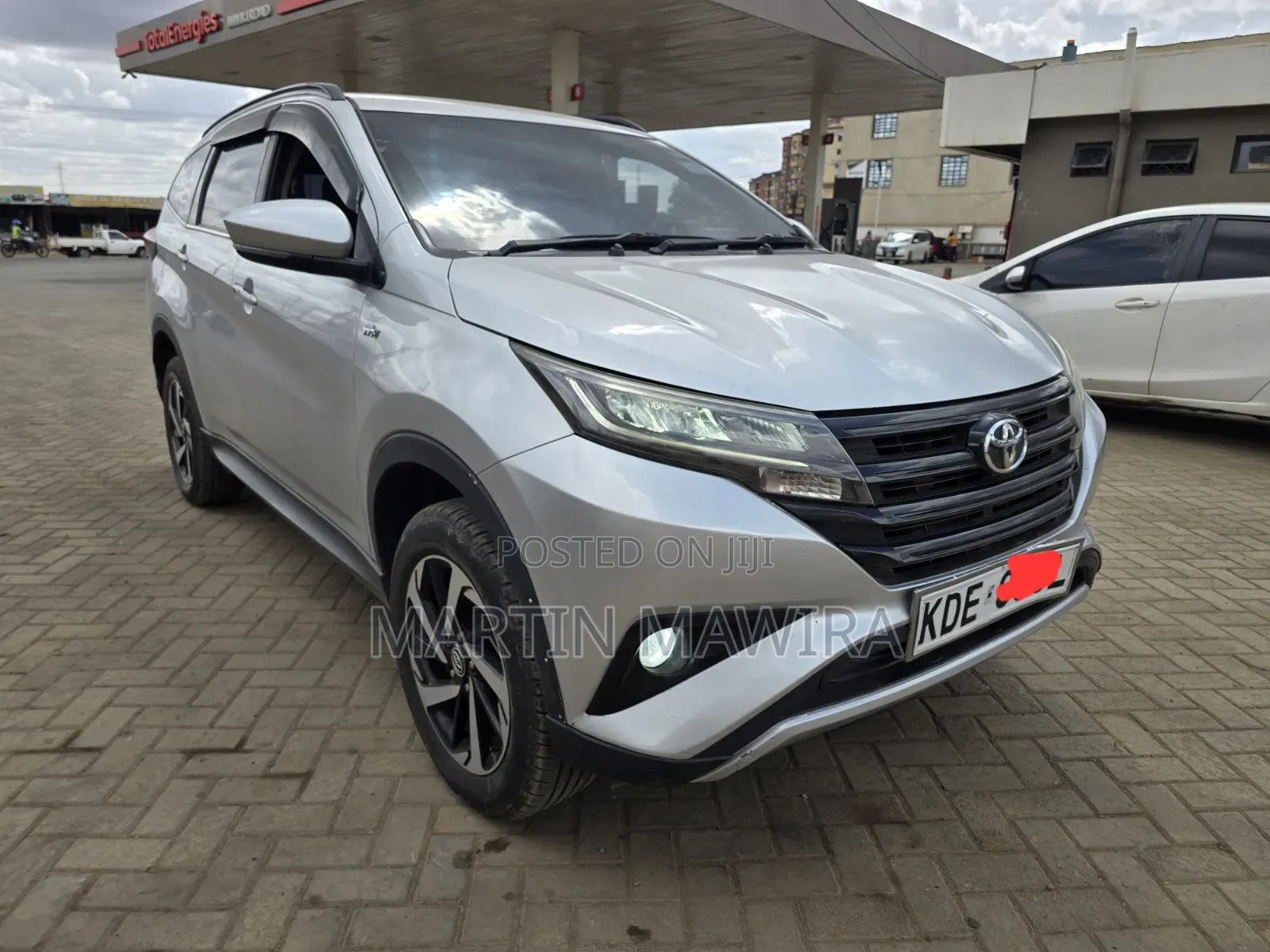 Toyota Rush 2021 Silver