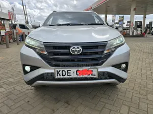 Toyota Rush 2021 Silver
