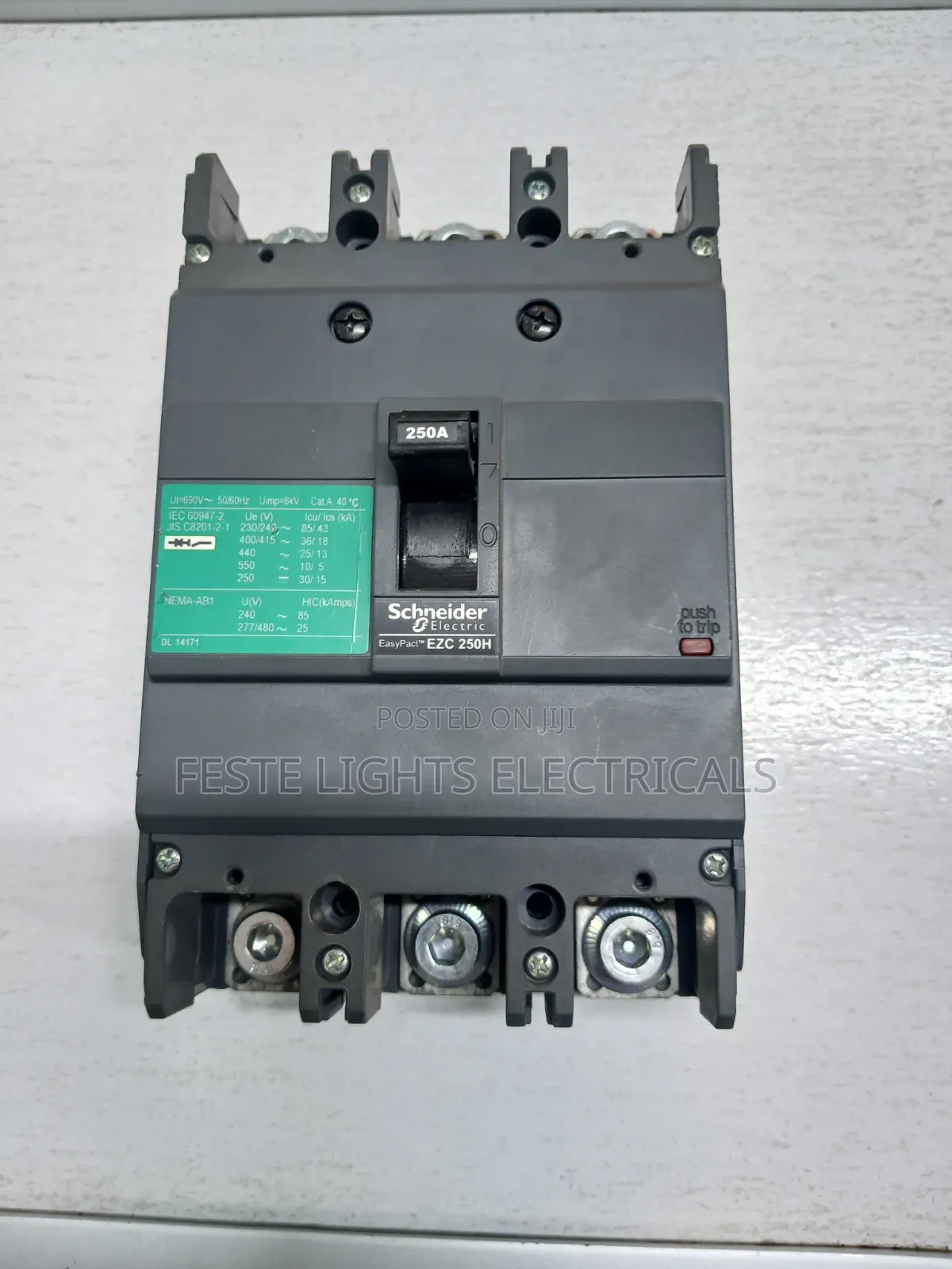 McCb Breaker