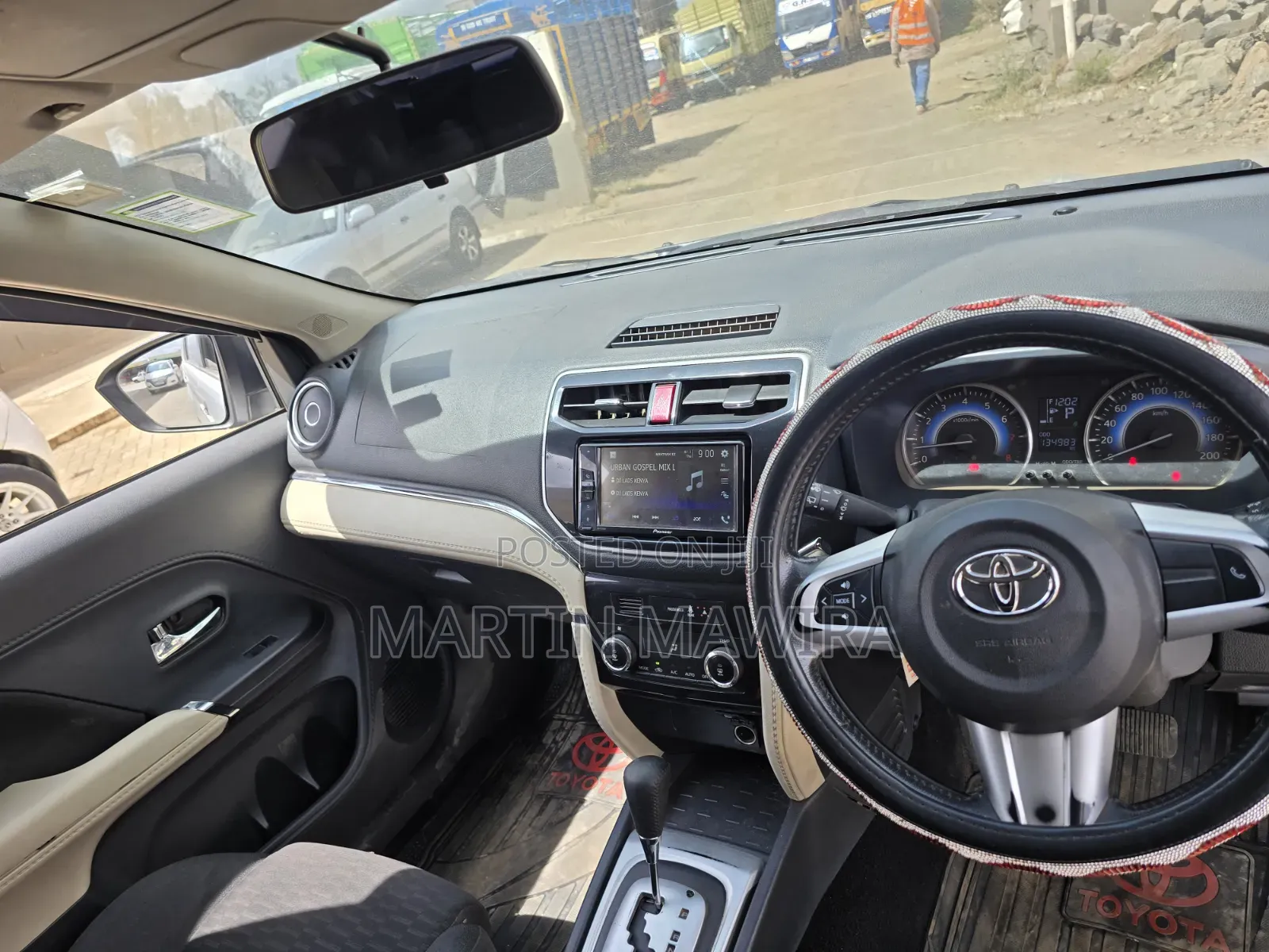 Toyota Rush 2021 Silver