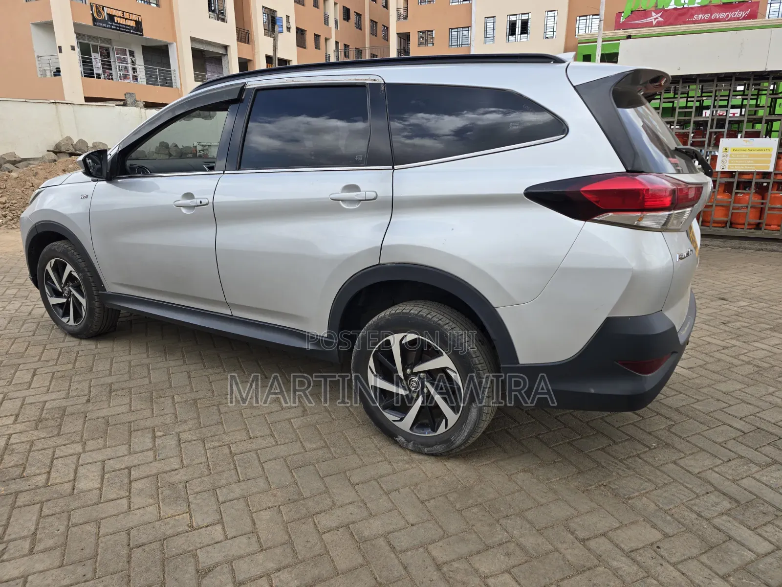Toyota Rush 2021 Silver
