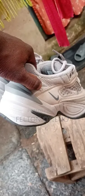 Felton Looks