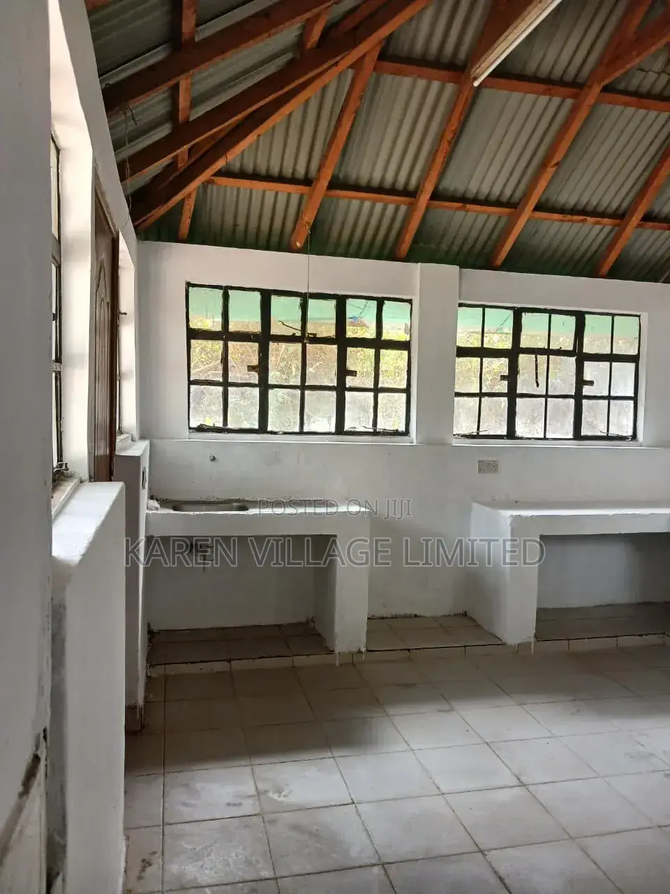 Space Vacant :Unit C
