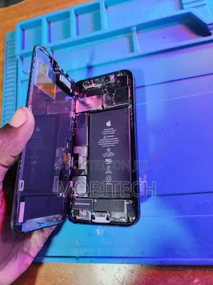 iPhone 12 Screen Replacement.