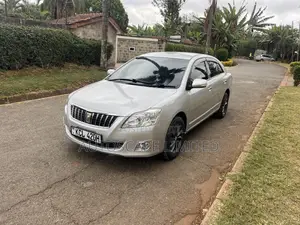 Toyota Premio 2012 Silver