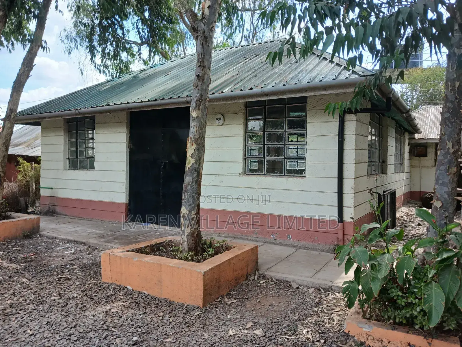 Space Vacant :Unit C