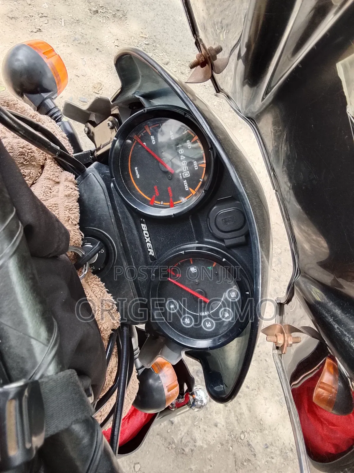 Bajaj Boxer 2024 White