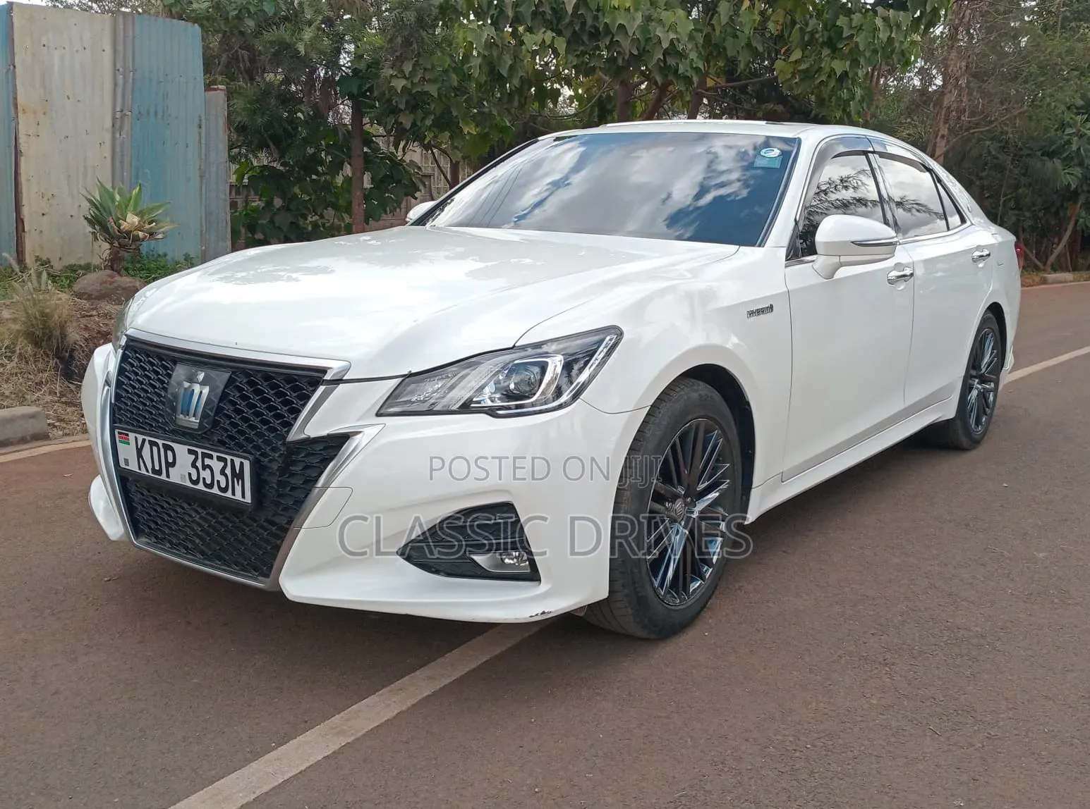 Toyota Crown 2017 White