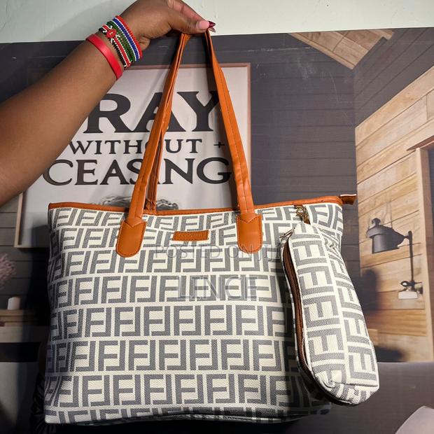 Affordable Tote Bags That Completes Your Everyday Outfit.