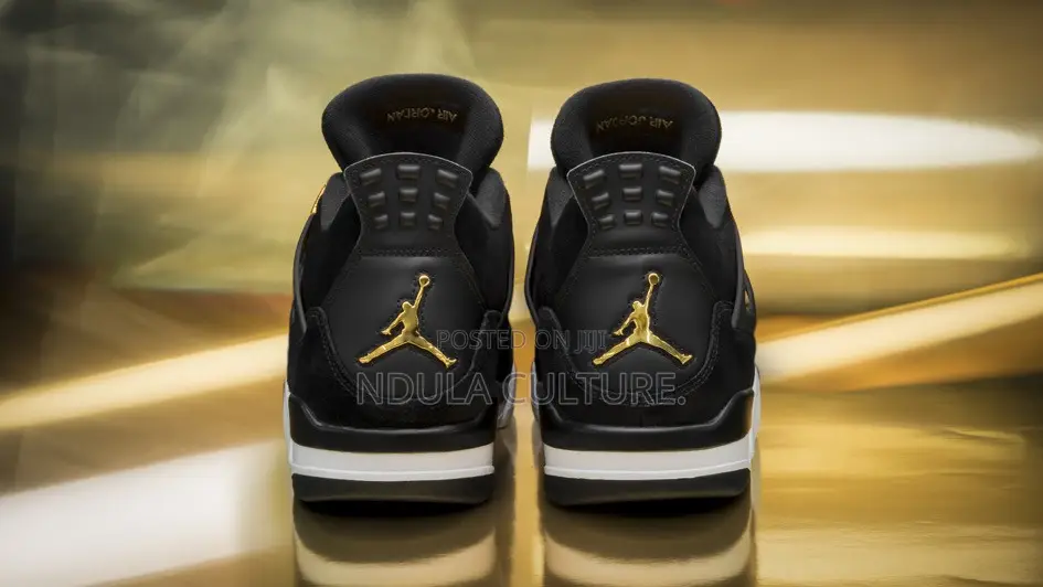 Air Jordan 4 Royalty
