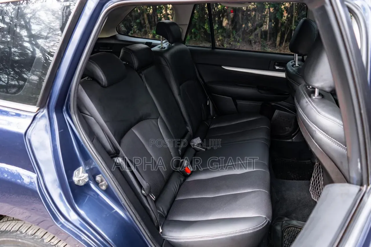 Subaru Outback 2.5i 2011 Blue