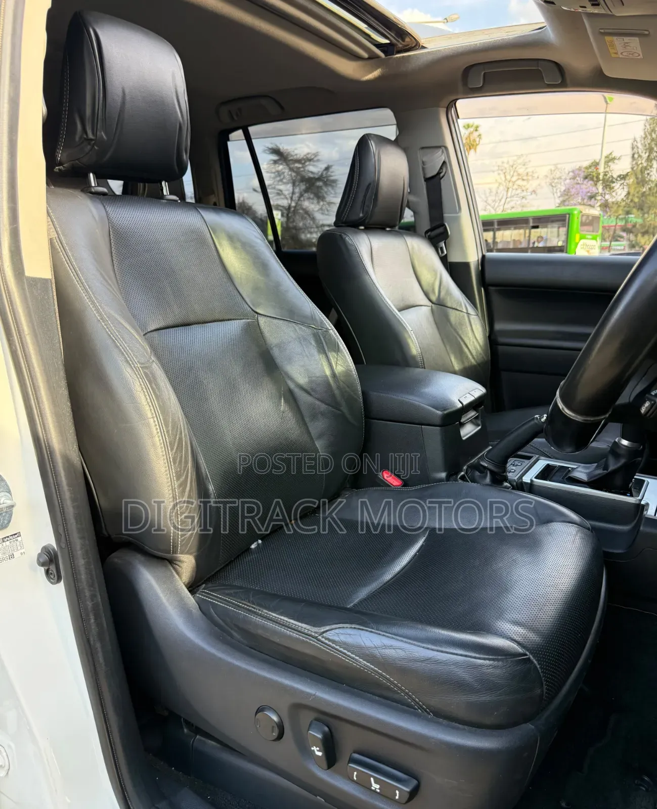 Toyota Land Cruiser 2019 White