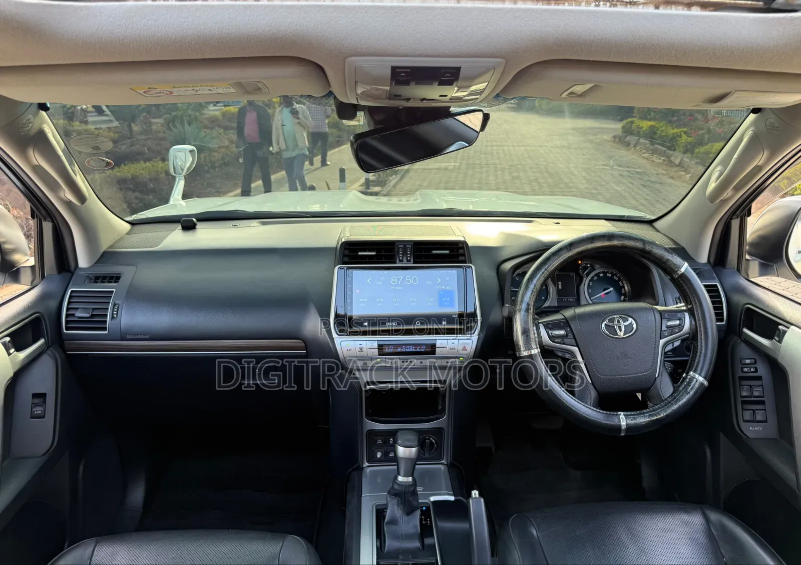 Toyota Land Cruiser 2019 White